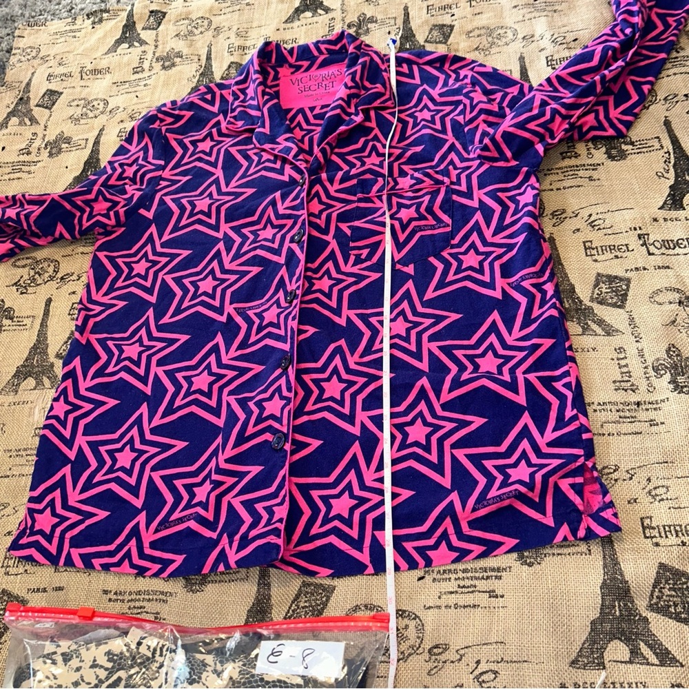Victoria Secret Navy Blue/Pink Stars Print Pj Top Size L
Excellent Condition - Picture 11 of 15